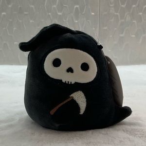 4.5” Squishmallow “Otto”